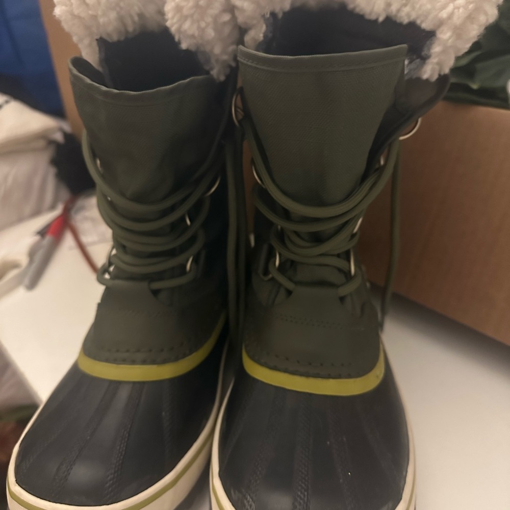Sorel Black Winter Boots with Fur Lining